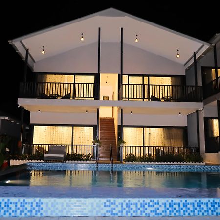 Oralia Resort Ashvem Beach Bagian luar foto