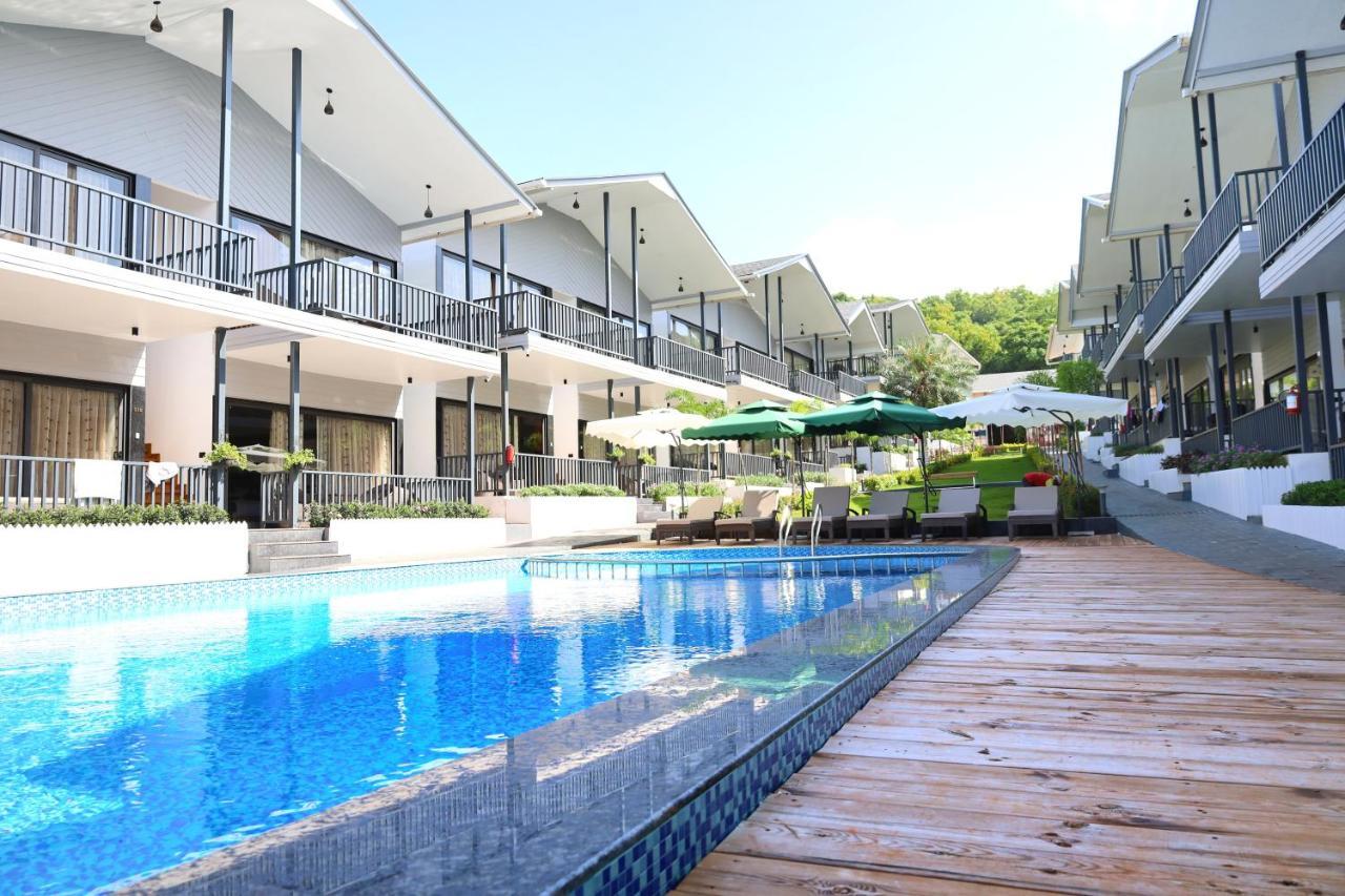 Oralia Resort Ashvem Beach Bagian luar foto