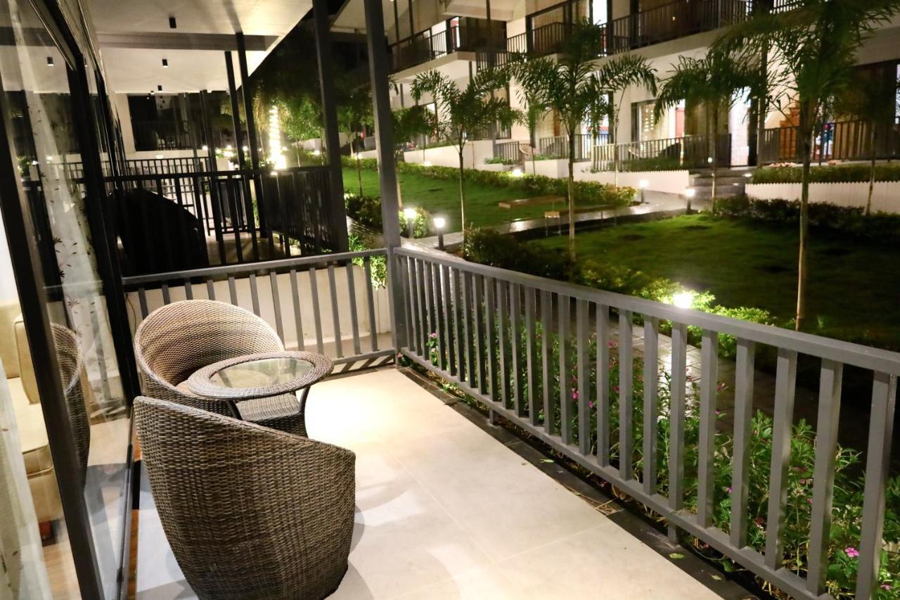 Oralia Resort Ashvem Beach Bagian luar foto