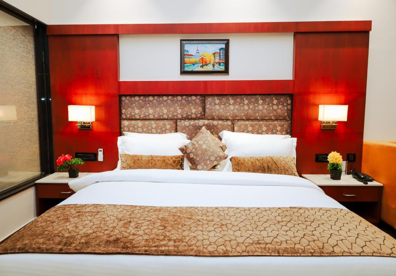 Oralia Resort Ashvem Beach Bagian luar foto