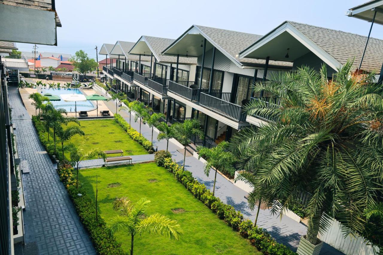 Oralia Resort Ashvem Beach Bagian luar foto