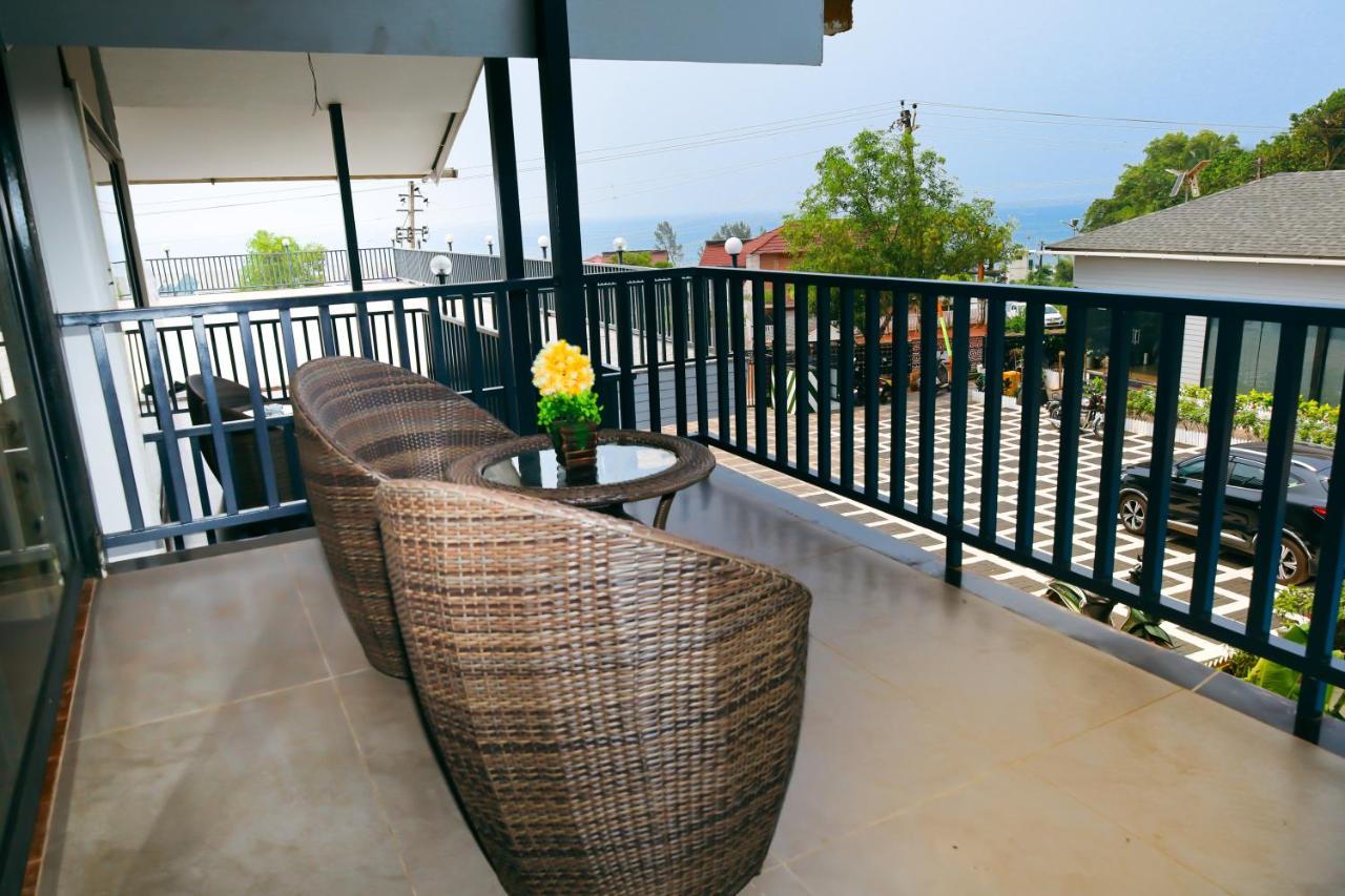 Oralia Resort Ashvem Beach Bagian luar foto