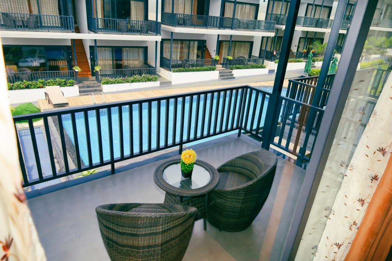 Oralia Resort Ashvem Beach Bagian luar foto