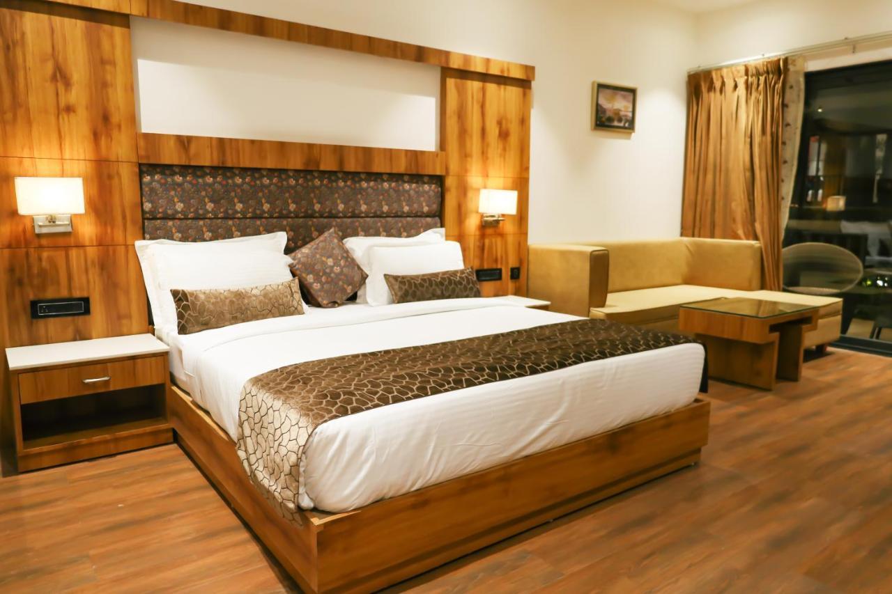 Oralia Resort Ashvem Beach Bagian luar foto